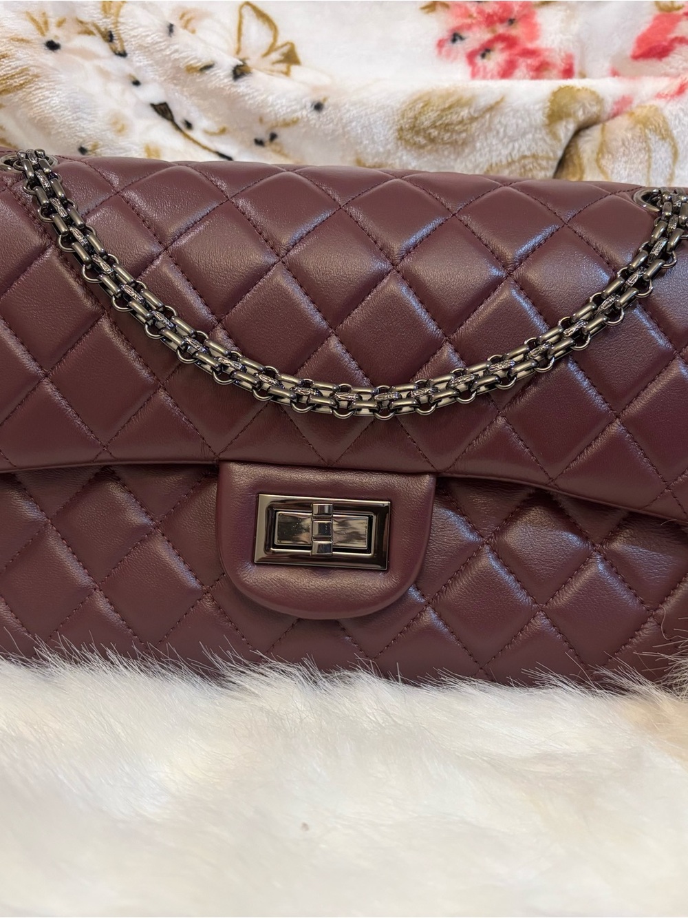 Quilted Lambskin Shoulder Bag in Wine with Black Gunmetal Hardware